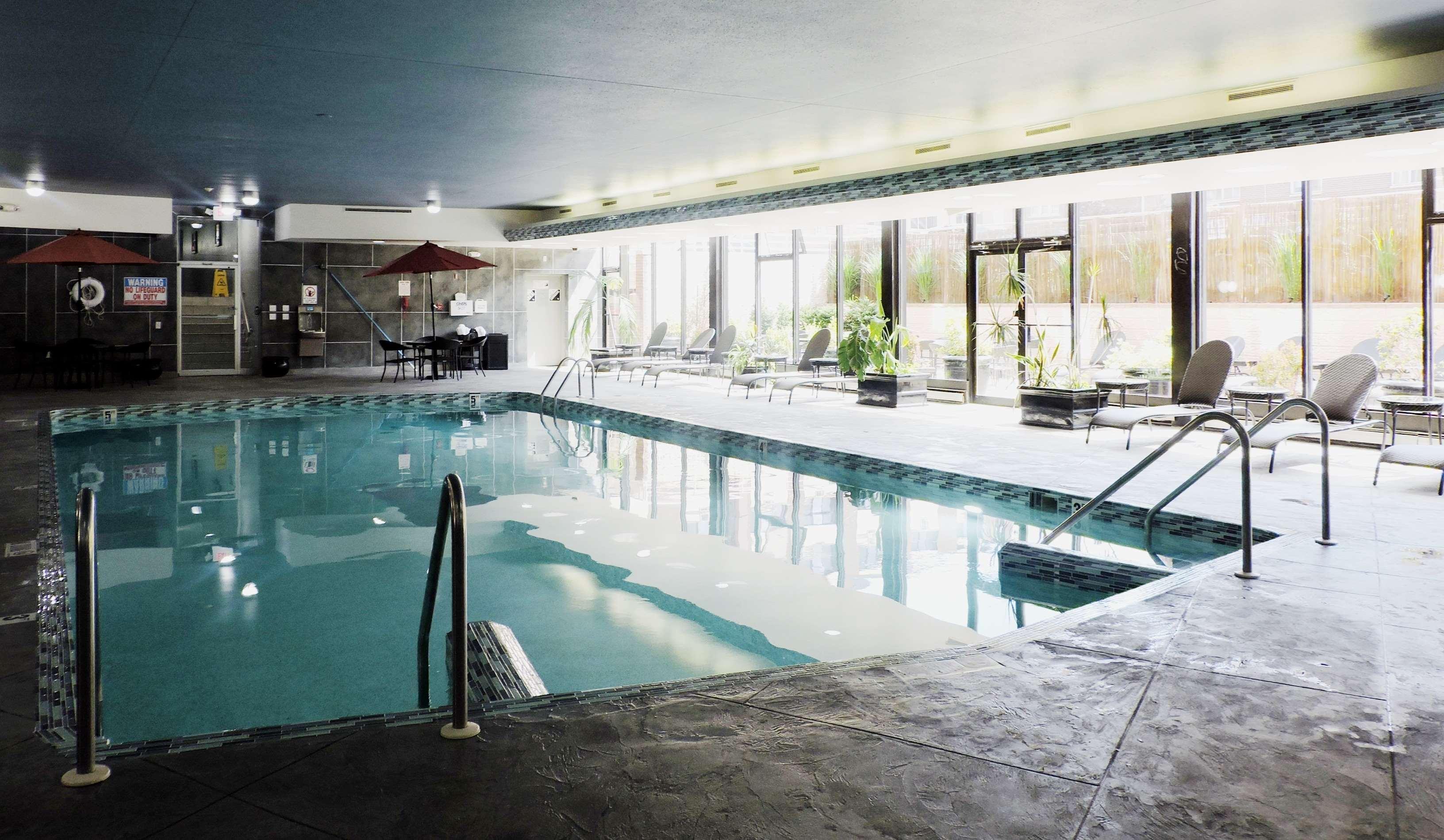 Best Western Plus Milwaukee West Εξωτερικό φωτογραφία