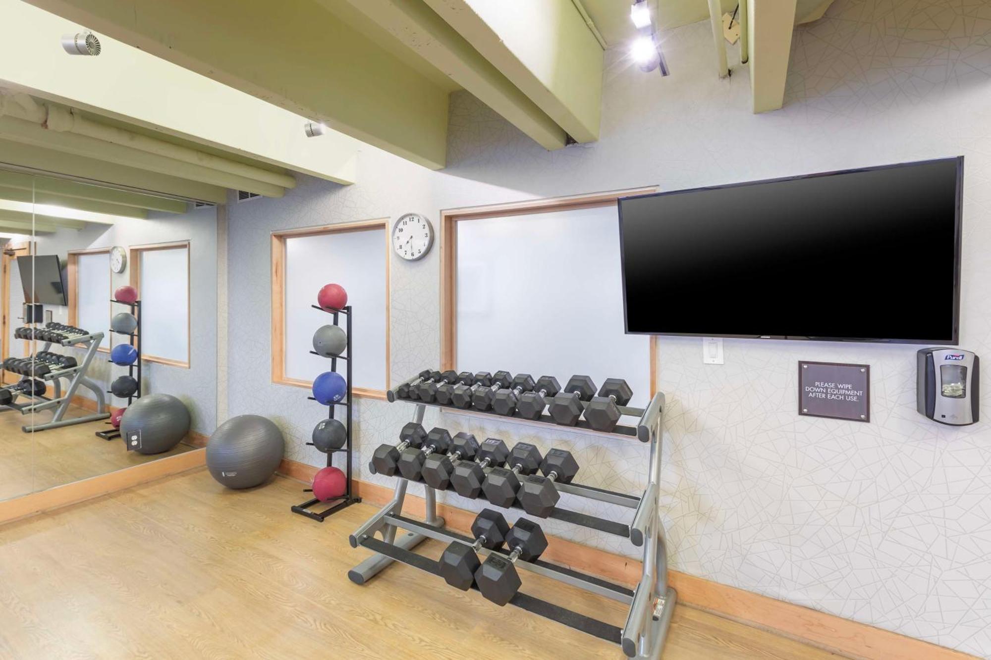 Best Western Plus Milwaukee West Εξωτερικό φωτογραφία