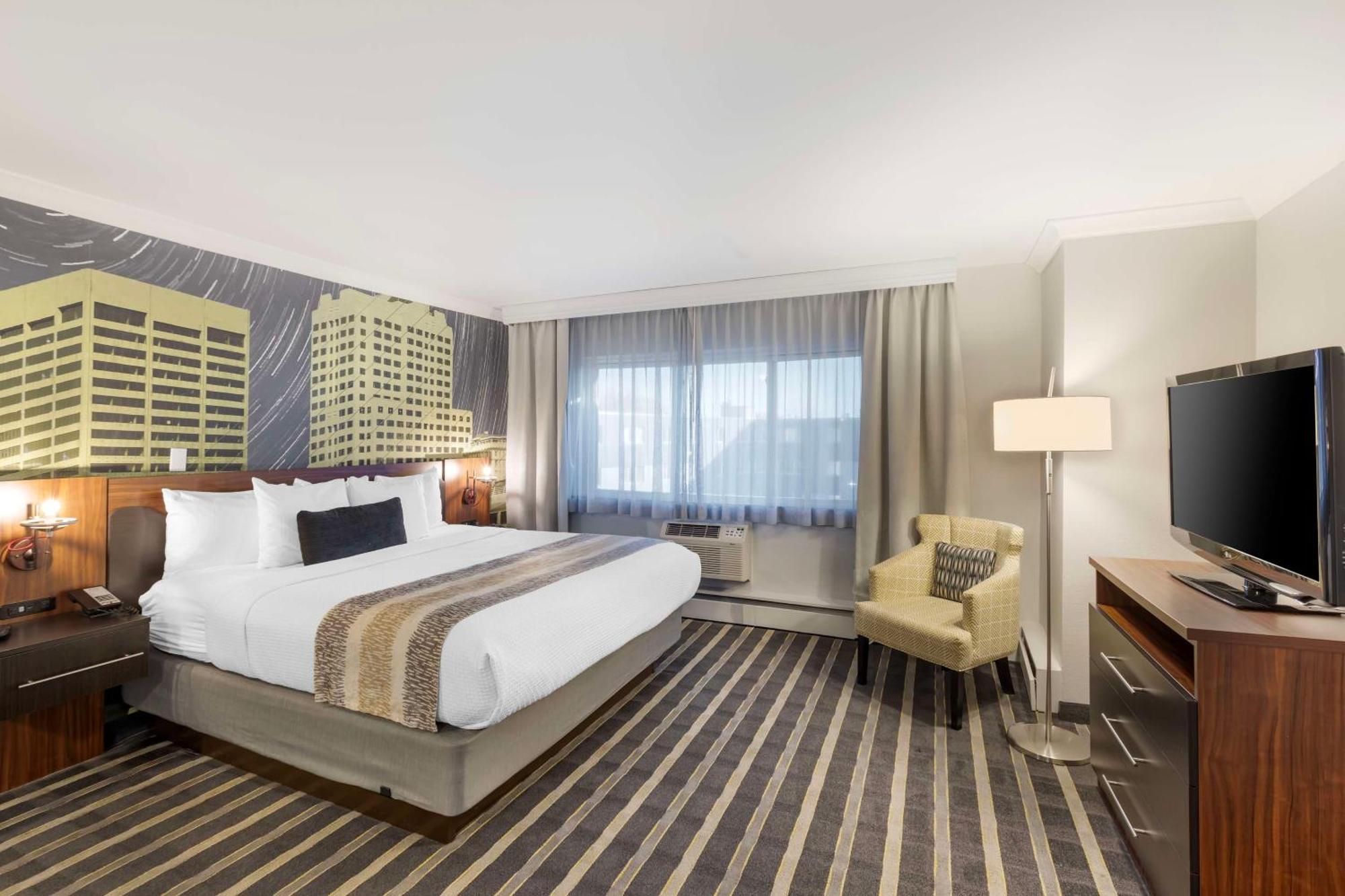 Best Western Plus Milwaukee West Εξωτερικό φωτογραφία