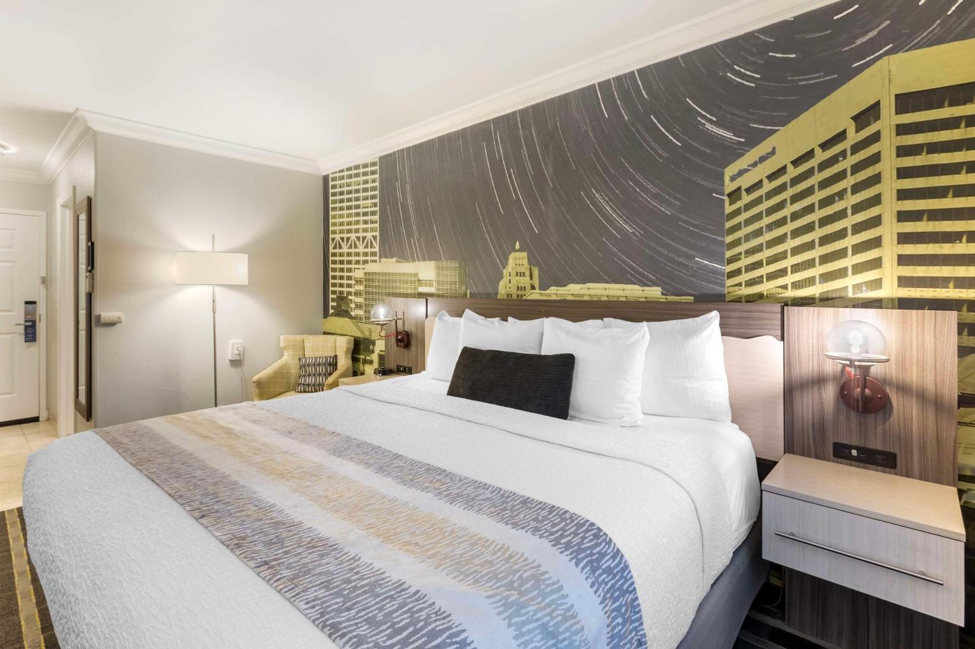 Best Western Plus Milwaukee West Εξωτερικό φωτογραφία
