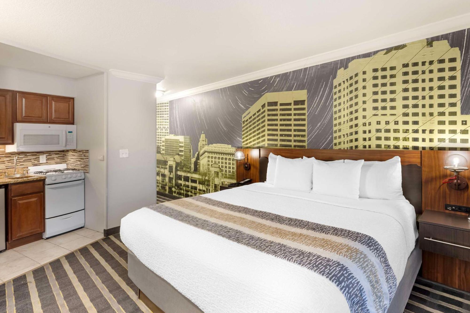 Best Western Plus Milwaukee West Εξωτερικό φωτογραφία