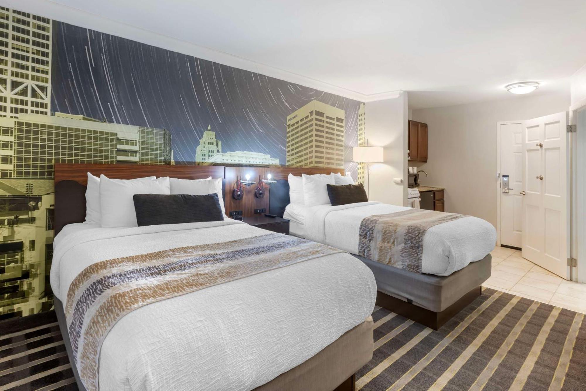Best Western Plus Milwaukee West Εξωτερικό φωτογραφία