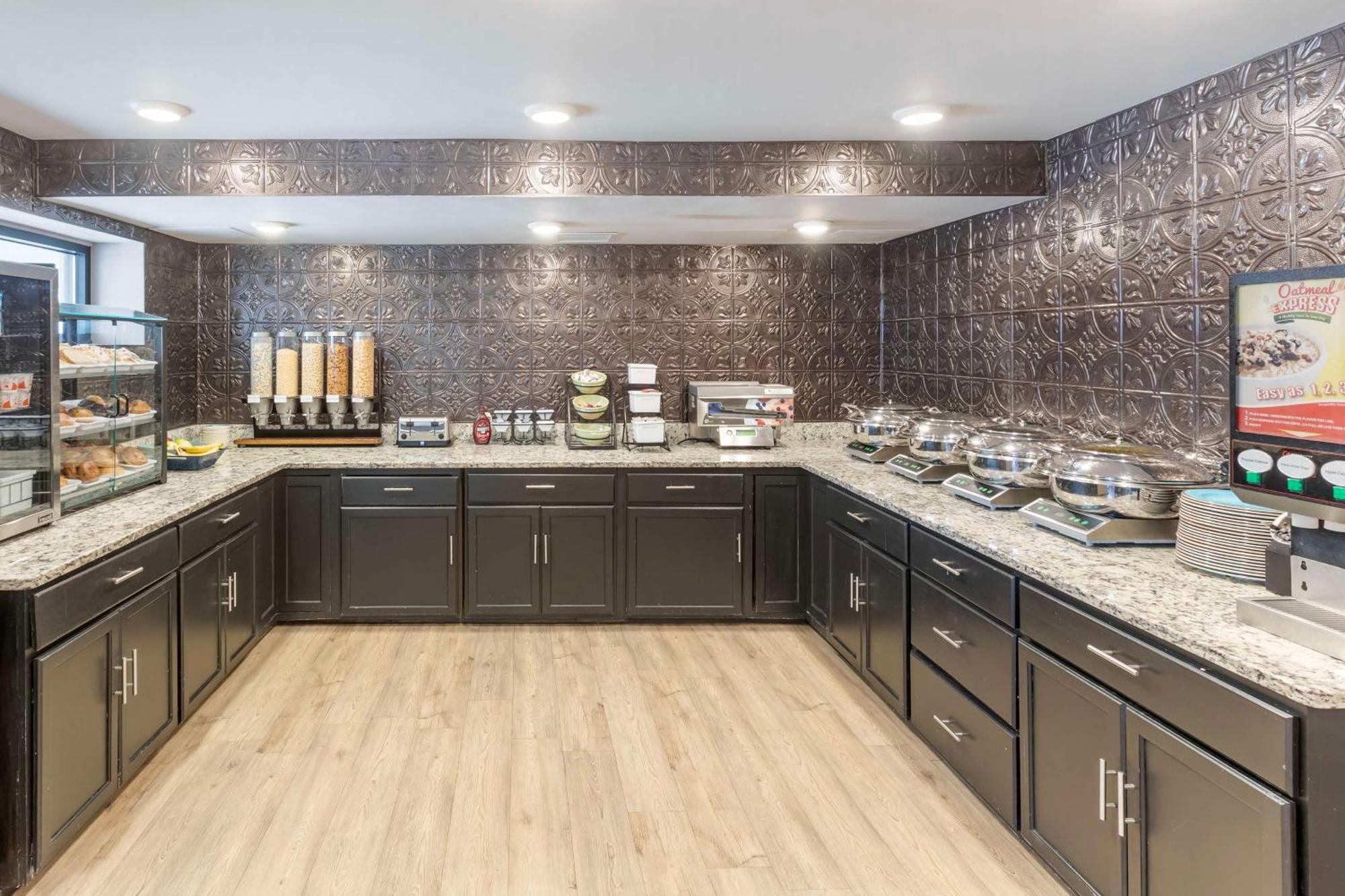 Best Western Plus Milwaukee West Εξωτερικό φωτογραφία
