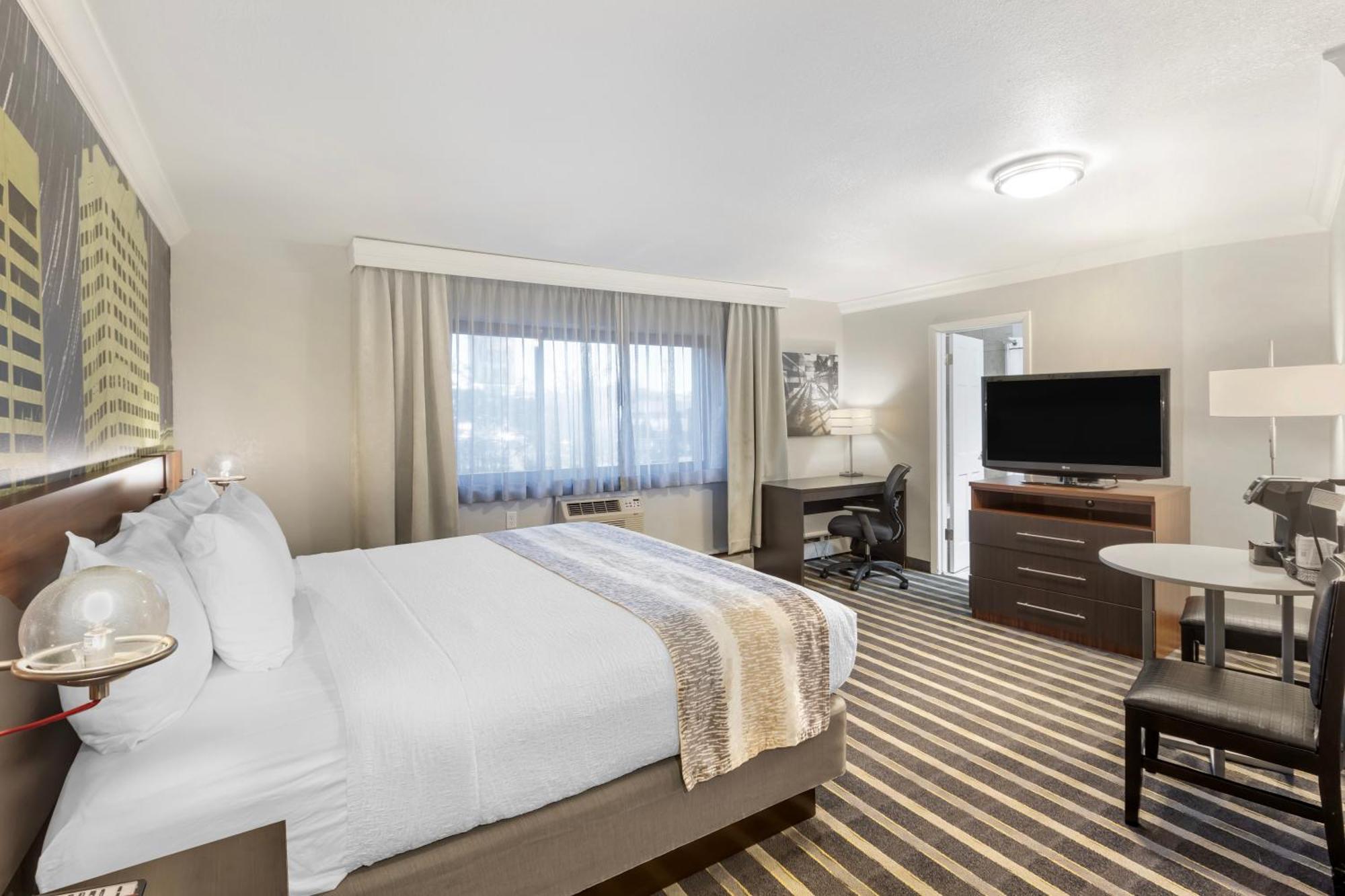 Best Western Plus Milwaukee West Εξωτερικό φωτογραφία