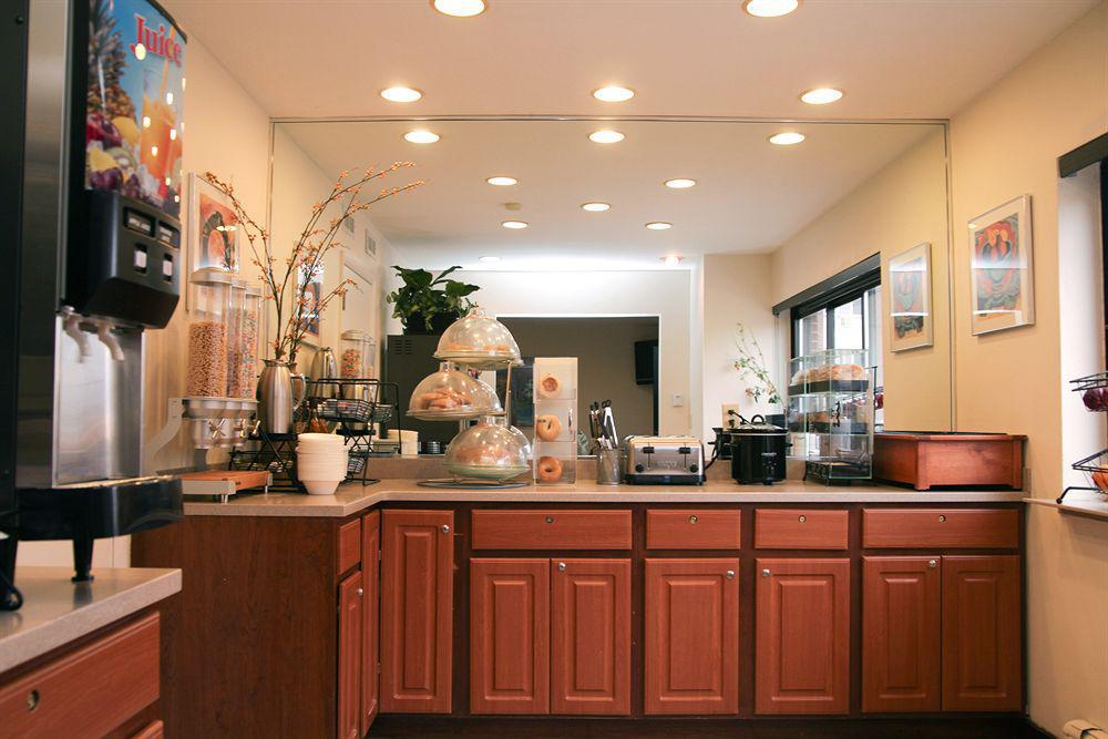 Best Western Plus Milwaukee West Εστιατόριο φωτογραφία